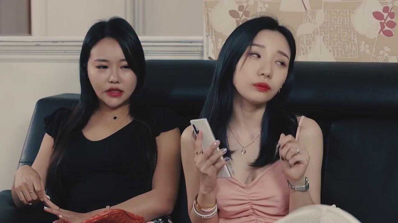 Mixed Living (2020)